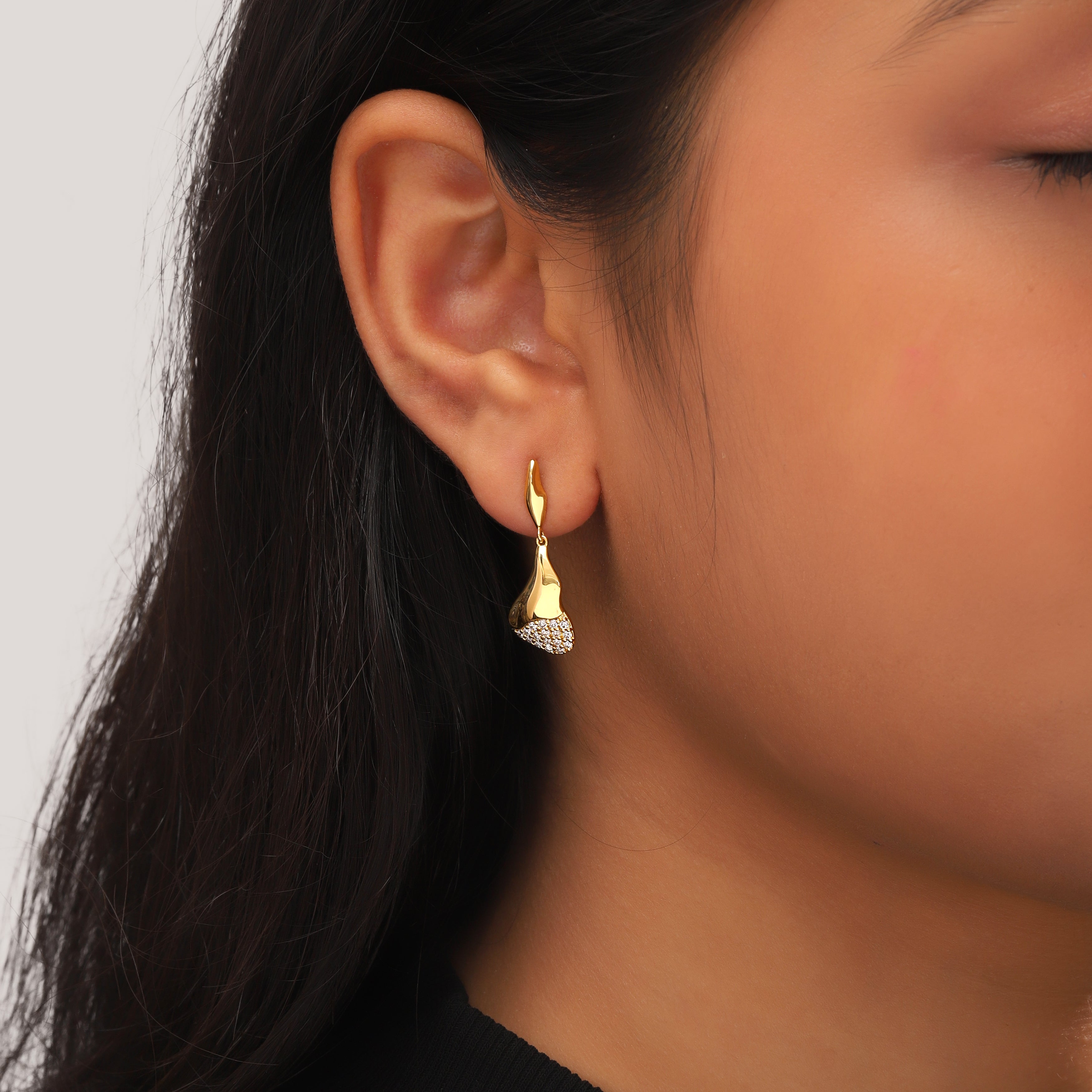 Impression Diamond Earring