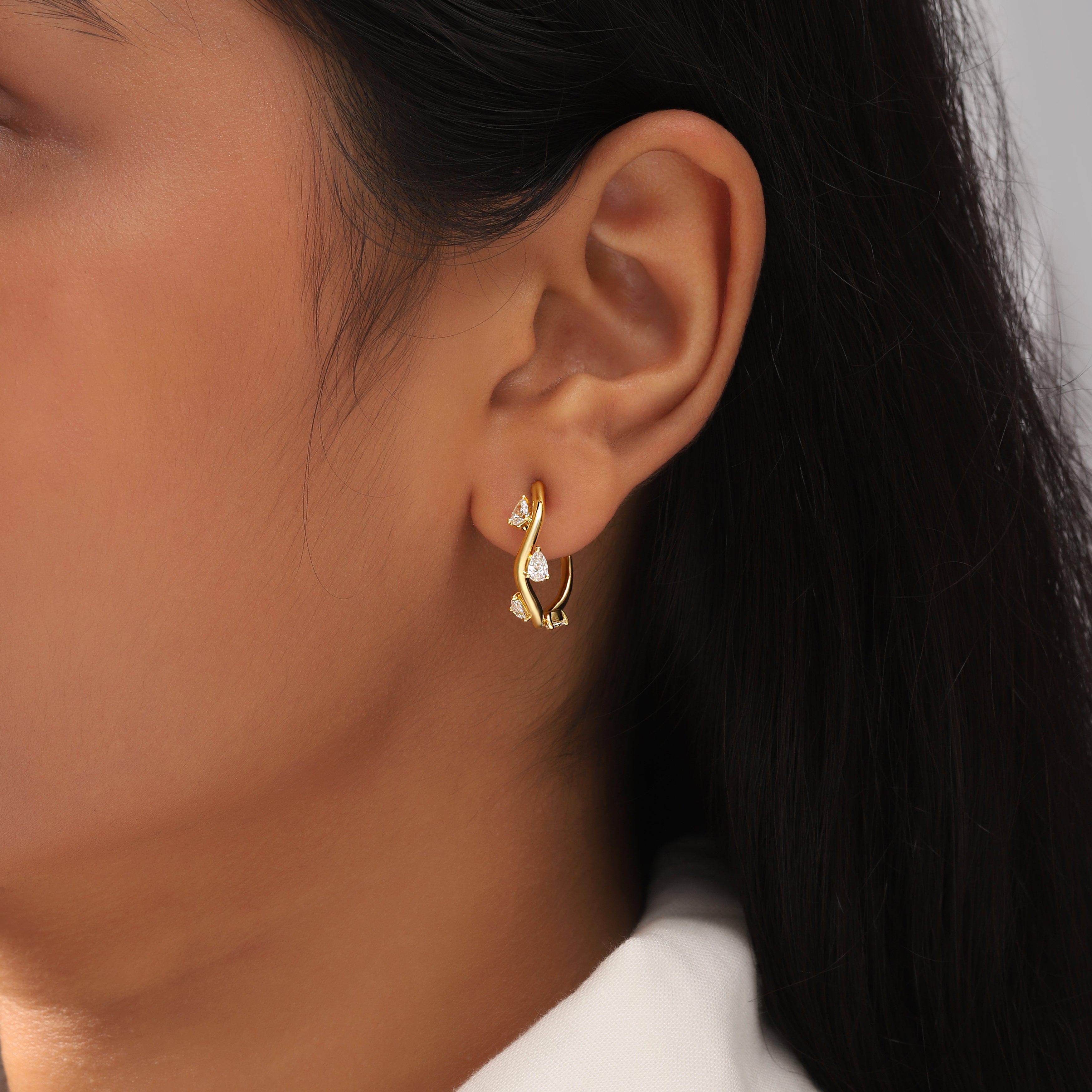 Classic Diamond Leher Hoops
