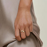 Flowy Toi Moi Diamond Ring
